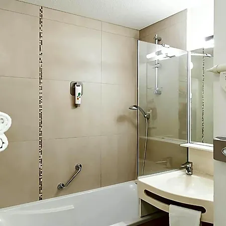 Ibis Styles 3* 위스트르앙
